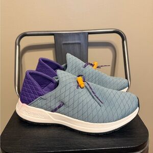 Columbia Quilted Slip On Sneakers TechLite Women’s 8.5 Blue Purple